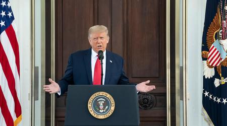 Trump critica a la UE por las multas a Apple, Google y Facebook