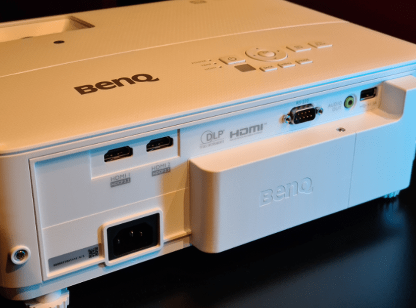 TK700 versus UHD35