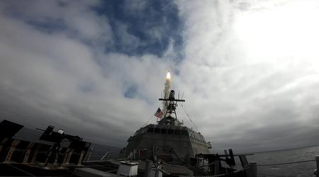 El buque estadounidense de combate litoral USS Savannah ha lanzado por primera vez el interceptor de misiles Standard Missile 6, que puede atacar objetivos aéreos y terrestres.