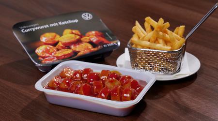 La legendaria Currywurst de Volkswagen llega a los estantes de los supermercados alemanes en una forma actualizada