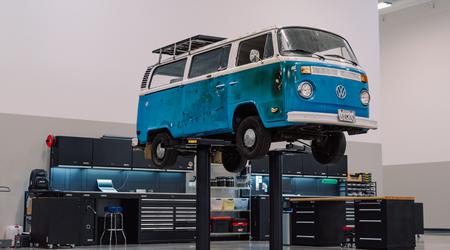 Volkswagen restaura un antiguo T2 que sobrevivió a los incendios de California en enero de 2025