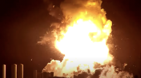 El cohete Starship de Elon Musk explota durante la preparación para el décimo vuelo de prueba (video)