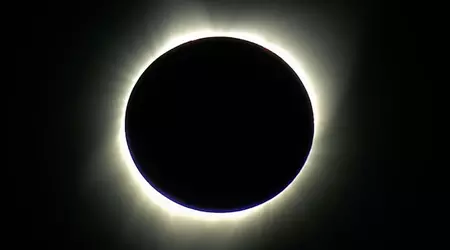El eclipse solar provoca una caída repentina del tráfico de Internet en EE.UU. y Canadá