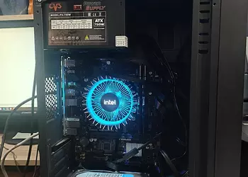 Una computadora de trabajo de $175,000 ...