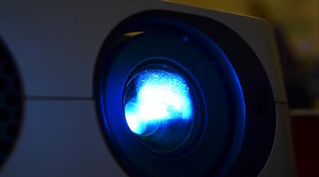 Limpieza de Videoproyectores: Cómo limpiar la carcasa, la lente y el filtro