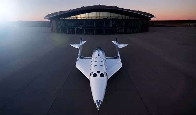 Virgin Galactic saca su nueva nave ...
