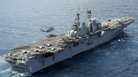 EE.UU. traslada al Mar Mediterráneo el USS Bataan, un versátil buque de asalto anfibio que transporta infantes de marina.