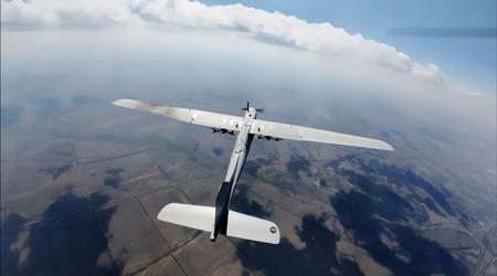 Guerra moderna - un dron derriba a un dron que transporta dos drones más (foto)