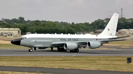 Un caza ruso Su-27 quiso derribar un reactor británico KC-135 Rivet Joint, pero el primer misil falló y el segundo se desprendió del ala