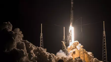 SpaceX realizó con éxito dos lanzamientos del Falcon 9 en cuestión de horas. Los cohetes pusieron en órbita varias docenas de satélites, entre ellos Starlink