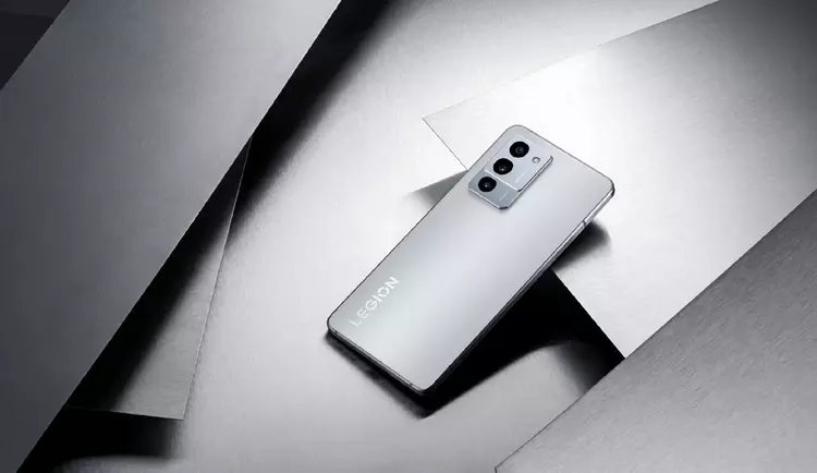 Lenovo regresa a la arena de ...