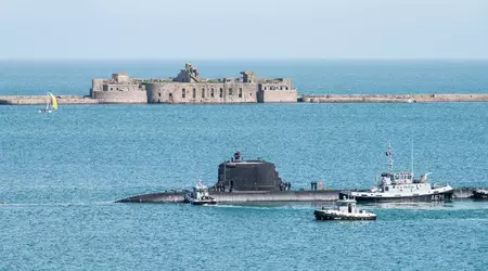 La Armada francesa ha recibido el submarino nuclear de ataque Duguay-Trouin de la clase Barracuda, que irá armado con misiles navales SCALP con un alcance máximo de lanzamiento de 1.000 kilómetros.