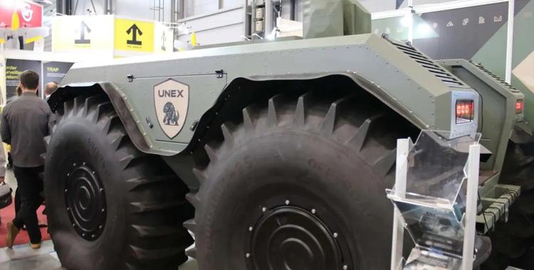El dron anfibio checo-ucraniano UNEX UGV ...