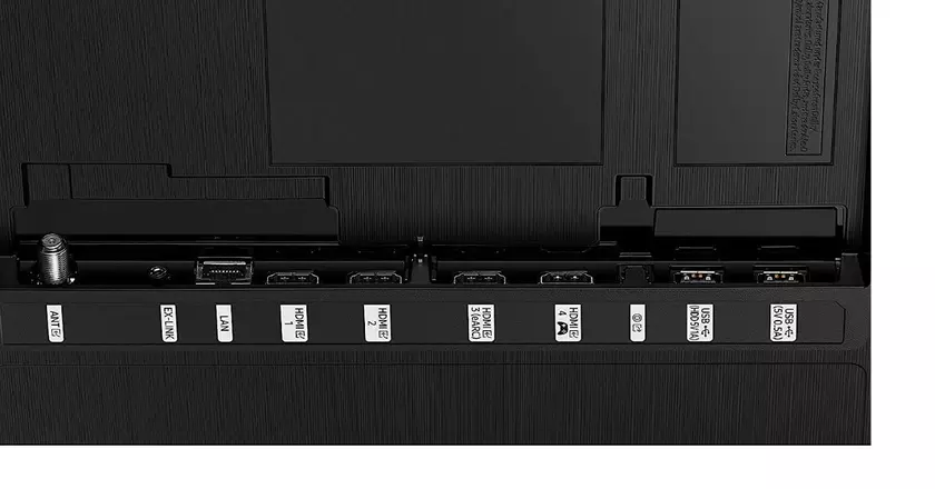 SAMSUNG QN900A mejor tamaño de tv para sala de conferencias