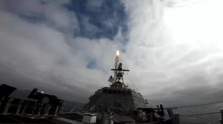El buque estadounidense de combate litoral USS Savannah ha lanzado por primera vez el interceptor de misiles Standard Missile 6, que puede atacar objetivos aéreos y terrestres.