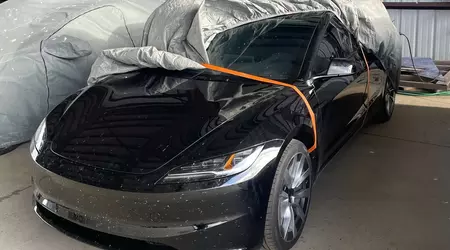 Aparece en Internet una foto del nuevo Tesla Model 3 con un diseño inspirado en el Tesla Roadster