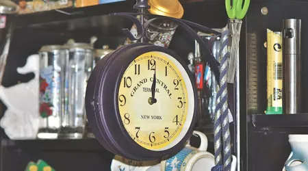 AI enseñada a determinar la hora con las manecillas del reloj