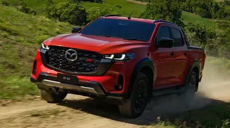 Mazda BT-50 2025: nuevo turbodiésel de 2,2 litros, enorme emblema y paquetes ampliados