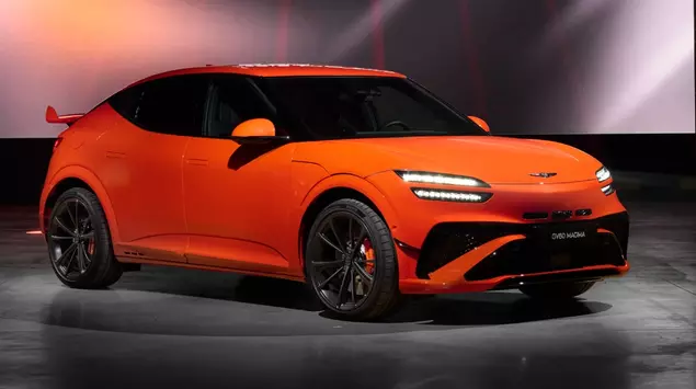 Genesis presentó la producción del GV60 ...