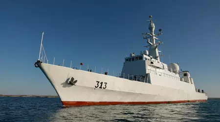 Irán presenta su primer buque de reconocimiento autóctono