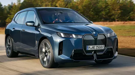 BMW iX se renueva, aumenta su potencia y su autonomía