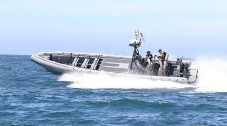 La inteligencia ucraniana quiere cambiar un Porsche Panamera S e-Hybrid por lanchas Sea Force 1100 diseñadas para la US Navy