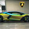Lamborghini Revuelto con un toque de color