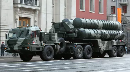 Pakistán afirma haber destruido componentes del sistema de defensa aérea S-400 de la India durante el bombardeo