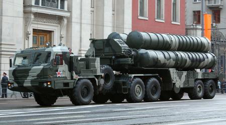 Pakistán afirma haber destruido componentes del sistema de defensa aérea S-400 de la India durante el bombardeo