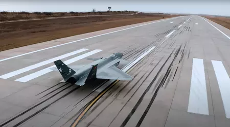 Bayraktar probó el UAV a reacción Kizilelma en la pista de aterrizaje