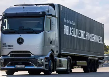Daimler Truck presentó el camión de ...