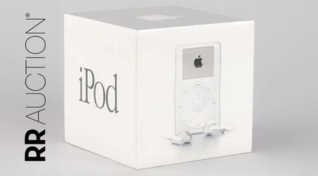 El primer iPod de 2001 en una caja sellada se vendió en una subasta por un récord de $40,264