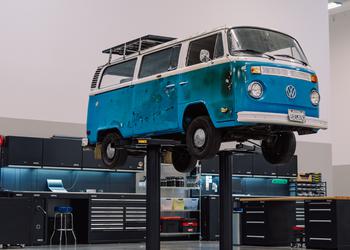 Volkswagen restaura un antiguo T2 que ...