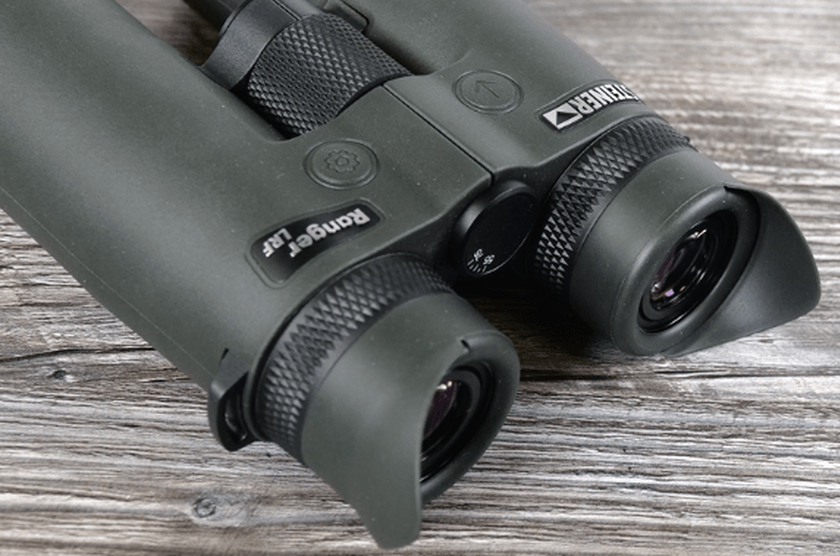 Prismáticos de viaje Steiner Predator 10x42