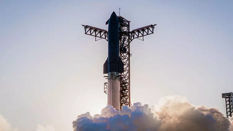 SpaceX planea fabricar 10 Starship antes ...