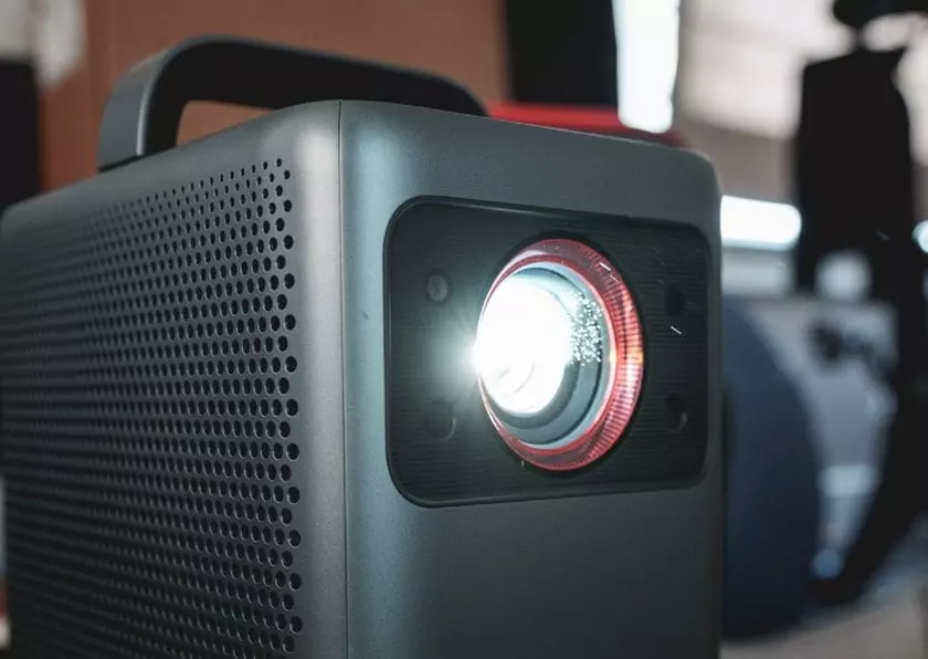 NEBULA Cosmos proyector 4K por menos de 3000 euros