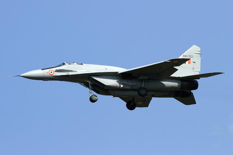 India se "distancia" de Rusia: El ...