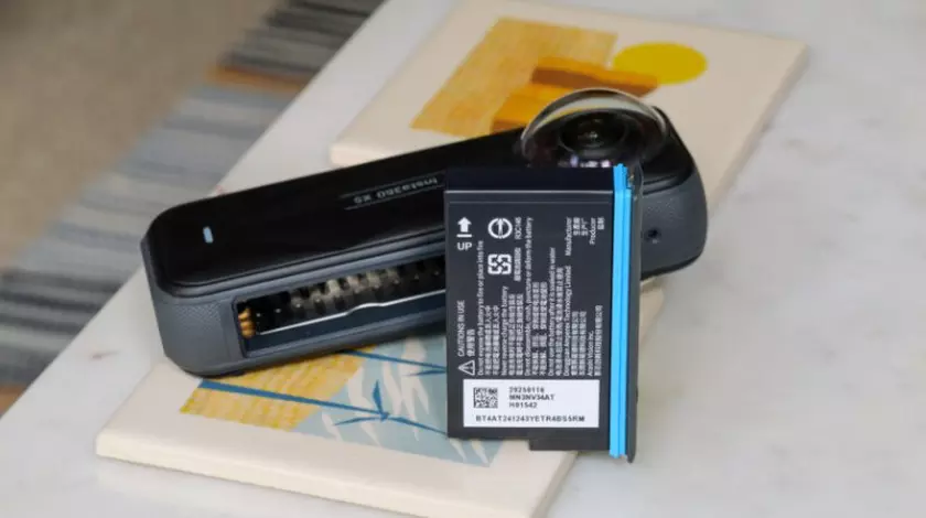 Insta360 X5 Cámara 360 para deportes