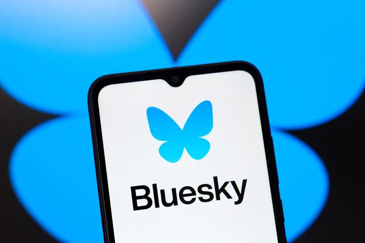 Bluesky permite subir vídeos de 3 ...