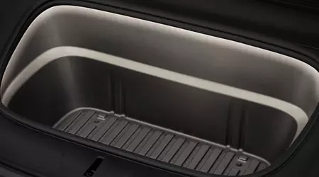 Tesla ha comenzado a vender una tira LED para el maletero delantero del Model 3 y Model Y