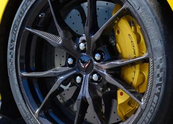 Chevrolet Corvette recibe calipers de freno ...