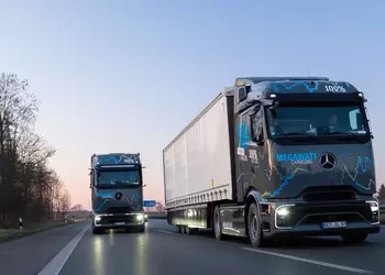 Mercedes-Benz Trucks prueba la carga megavatios ...