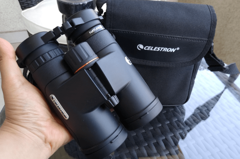 Prismáticos Celestron Nature DX ED 10x50 para observación de aves