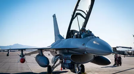EE.UU. integra el misil Harpoon en un caza F-16 con un nuevo método
