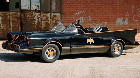Auto para coleccionistas: réplica del Batmobile de los años 60 puesta a la venta