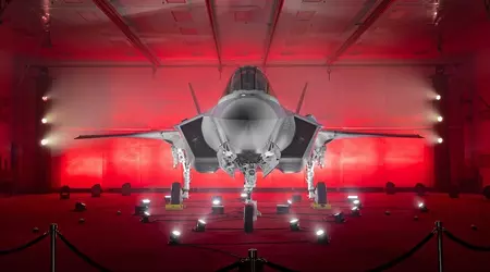 Lockheed Martin presenta el primer caza polaco F-35 Husarz 
