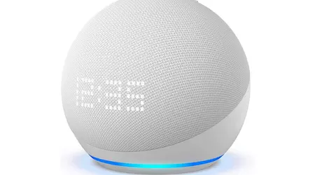 Amazon baja el precio del Echo Dot 5 Gen: un altavoz inteligente con reloj integrado y Alexa por 39 dólares