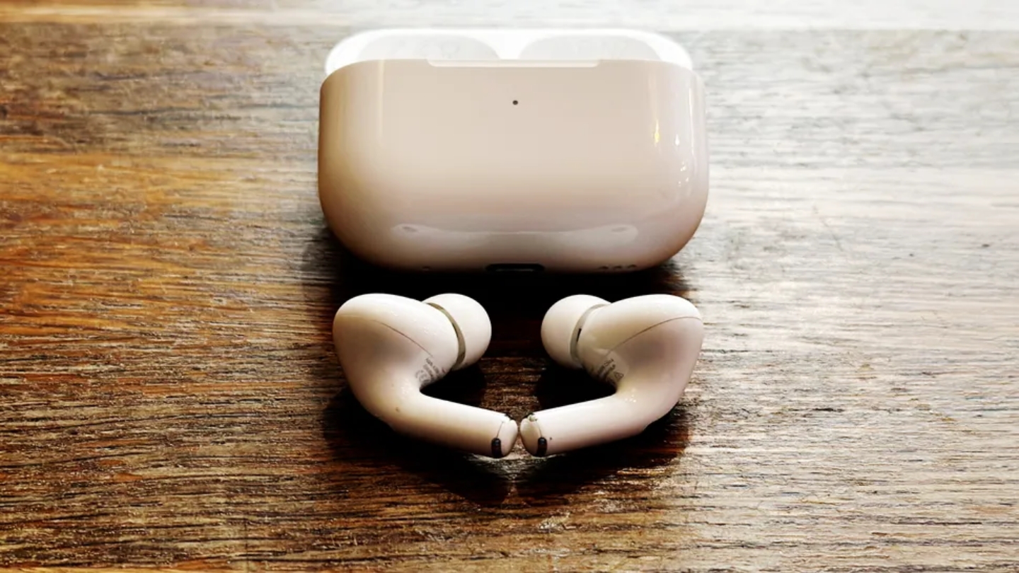 Auriculares Apple AirPods Pro (2.ª Generación) para el viaje diario