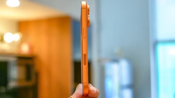 Apple iPhone 17 Pro Max vs Samsung Galaxy S25 Ultra