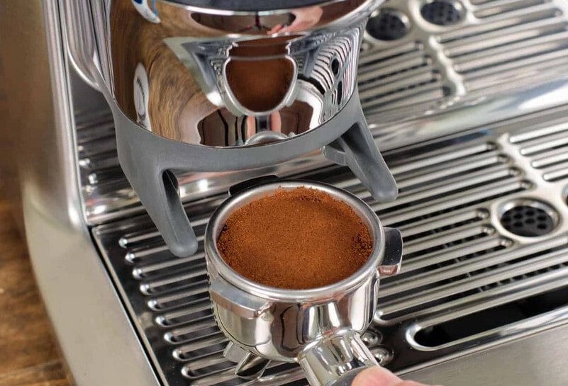 Cafetera espresso automática Breville Barista Express Impress por menos de 1000
